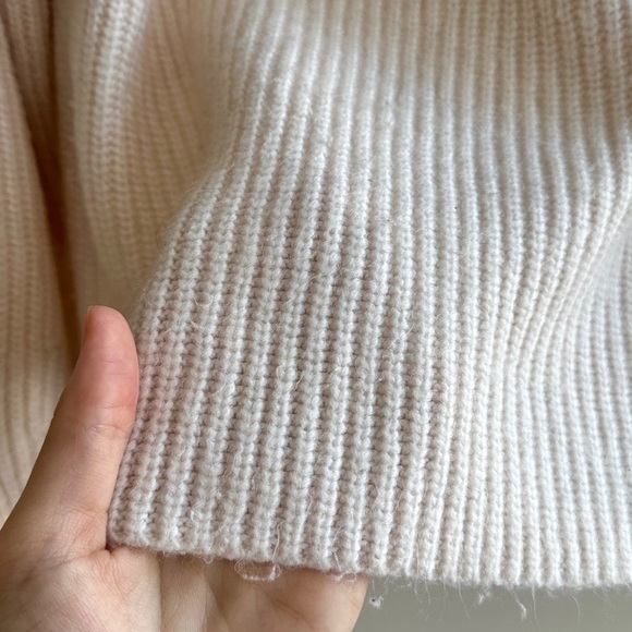 Ann Taylor Deep V-Neck Knit Sweater, Layering Sweater, Blush Pink, Size Medium - Picture 9 of 15